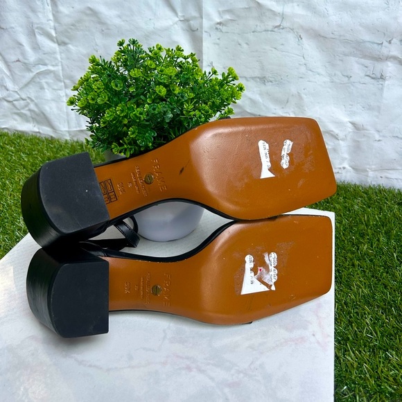 FRAME
Le Summit Sandal - Black
S378  size 39.5 US 9.5 new - Picture 17 of 17